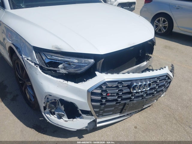 2021 Audi Sq5 Premium Plus Tfsi Quattro Tiptronic მანქანა იყიდება აუქციონზე, vin: WA1B4AFY5M2045584, აუქციონის ნომერი: 44825575