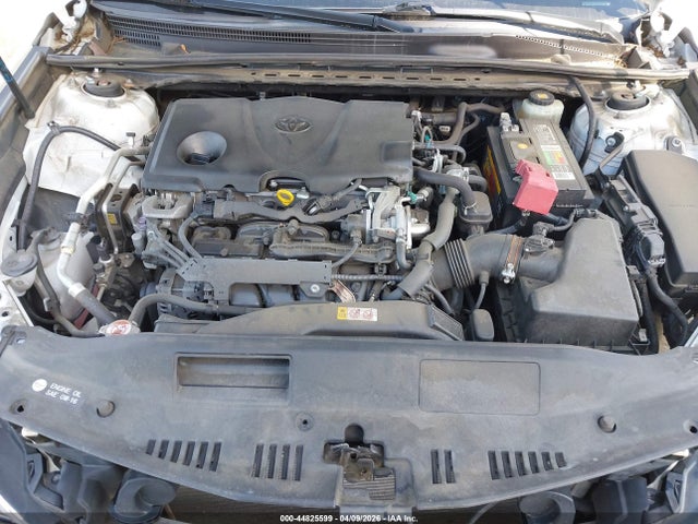 44825599 :رقم المزاد ، JTNB11HK3J3019459 vin ، 2018 Toyota Camry Le مزاد بيع