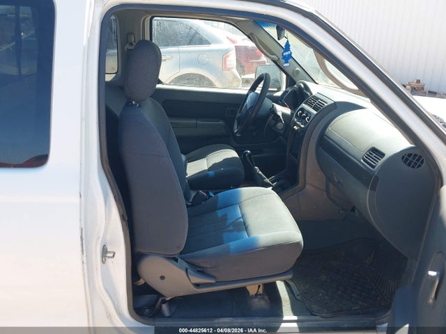 44825612 :رقم المزاد ، 1N6DD26S02C338703 vin ، 2002 Nissan Frontier Xe مزاد بيع
