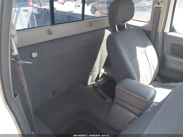 44825612 :رقم المزاد ، 1N6DD26S02C338703 vin ، 2002 Nissan Frontier Xe مزاد بيع