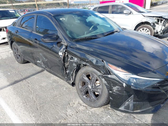 5NPLM4AGXNH059524 Hyundai ELANTRA SEL
