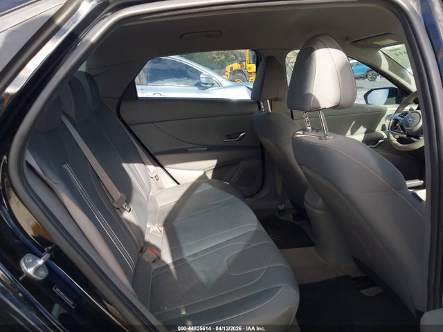 5NPLM4AGXNH059524 Hyundai ELANTRA SEL