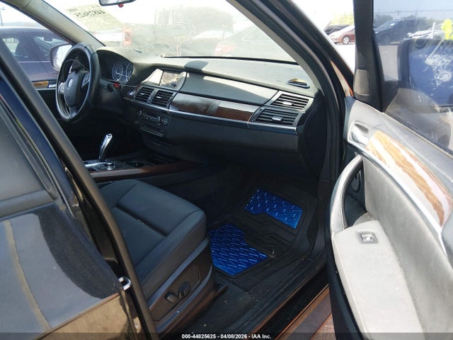 2010 BMW X5 5UXFE4C56AL276739 Photo 4