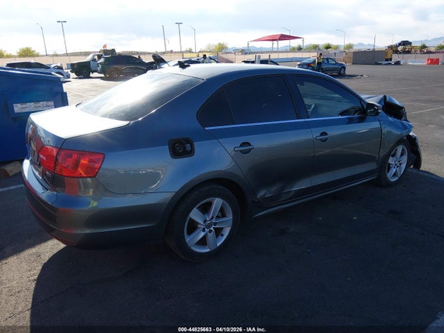 Продаж на аукціоні авто 2013 Volkswagen Jetta 2.0l Tdi, vin: 3VWLL7AJ6DM426618, номер лоту: 44825663