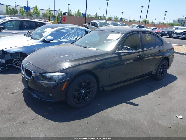 44825692 :رقم المزاد ، WBA8A9C31HK864434 vin ، 2017 Bmw 320i مزاد بيع