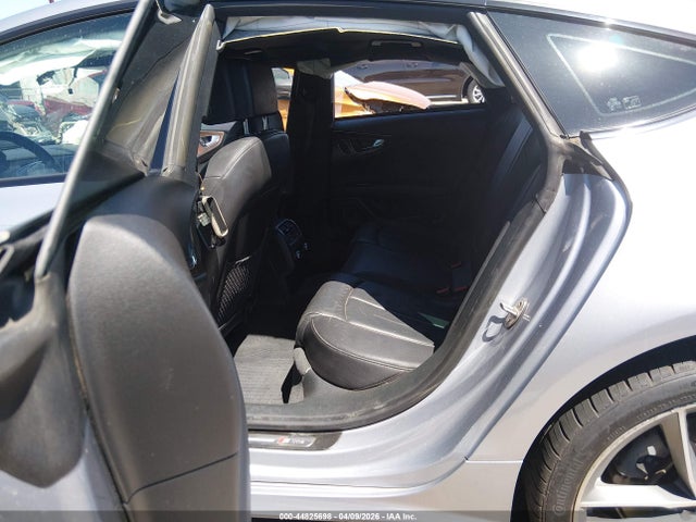 44825698 :رقم المزاد ، WAUWGAFC3GN119832 vin ، 2016 Audi A7 3.0t Premium Plus مزاد بيع
