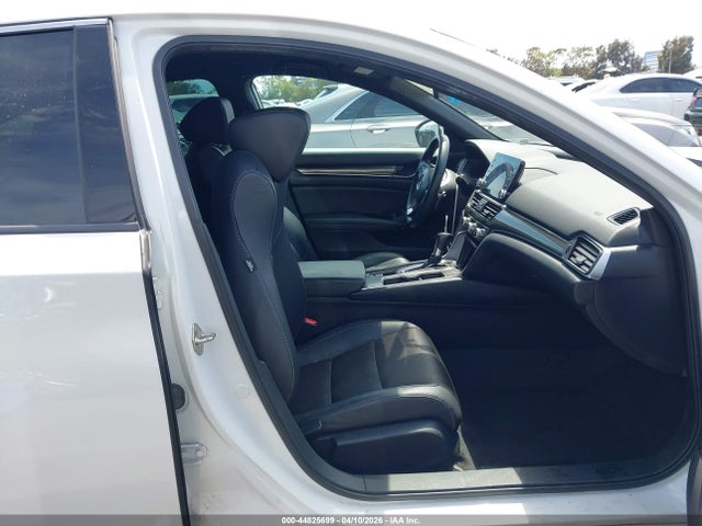 1HGCV1F36KA159528 Honda Accord Sport