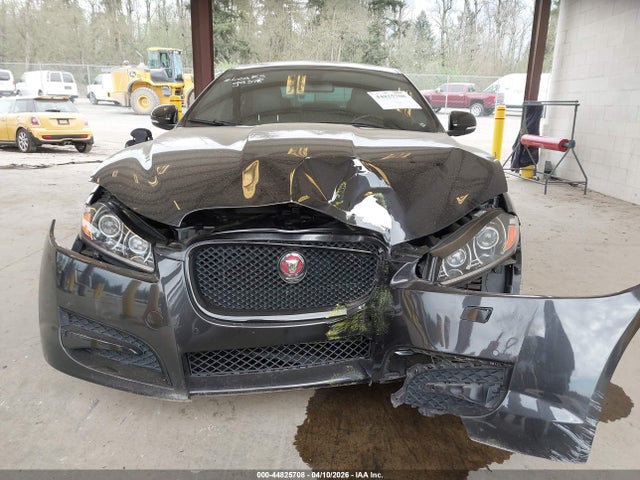 SAJWJ0FF3F8U71588 Jaguar Xf 3.0 Portfolio/3.0 Sport