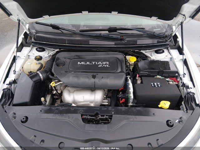 Auction sale of the 2015 Chrysler 200 C, vin: 1C3CCCCB5FN619051, lot number: 44825731