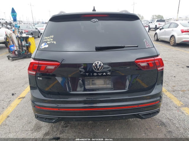 3VVCB7AX1NM107267 Volkswagen Tiguan 2.0t Se R-line Black