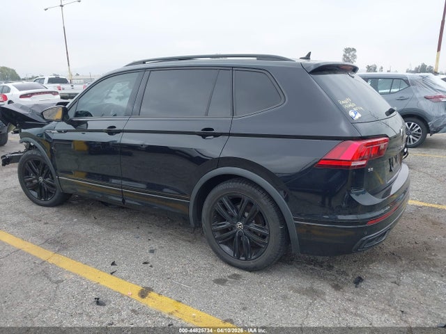 3VVCB7AX1NM107267 Volkswagen Tiguan 2.0t Se R-line Black