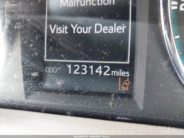 JTMRJREVXHD091621 Toyota Rav4 Hybrid Xle