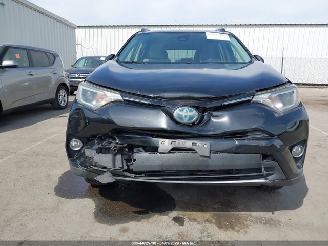 JTMRJREVXHD091621 Toyota Rav4 Hybrid Xle