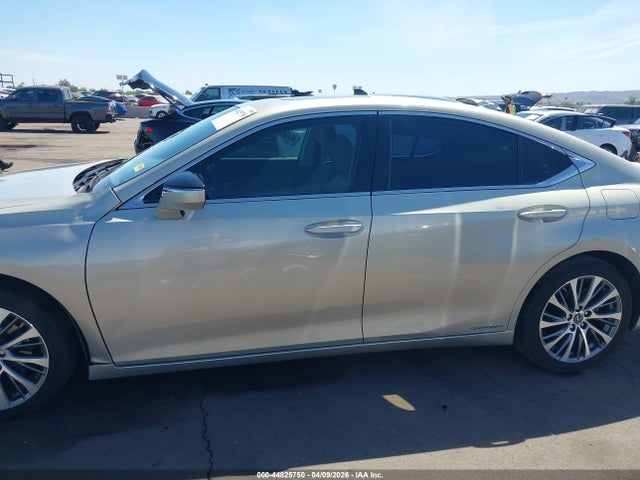 Aukcja sprzedaży 2019 Lexus Es 300h, vin: JTHB21B13K2031568, numer aukcji: 44825750
