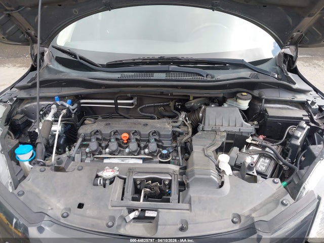 3CZRU5H31JM715658 Honda HR-V LX