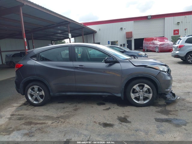 3CZRU5H31JM715658 Honda HR-V LX