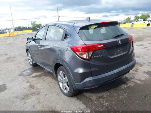 3CZRU5H31JM715658 Honda HR-V LX