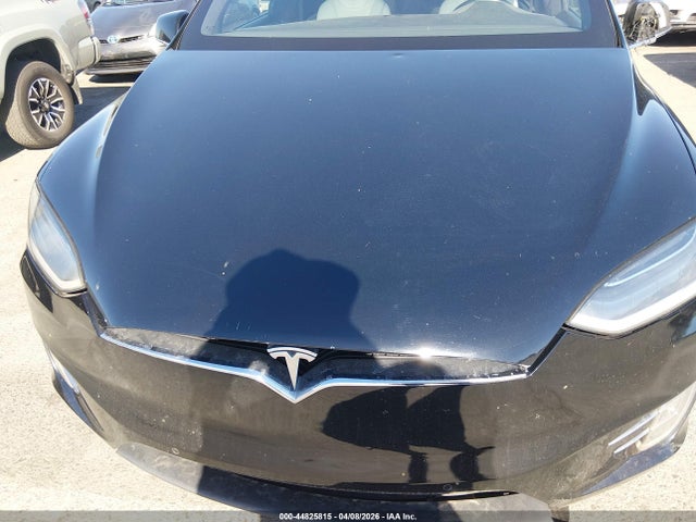 Продаж на аукціоні авто 2016 Tesla Model X 60d/70d/75d/90d/p100d, vin: 5YJXCBE25GF014905, номер лоту: 44825815