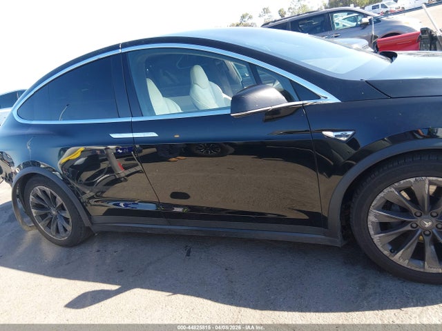 Продаж на аукціоні авто 2016 Tesla Model X 60d/70d/75d/90d/p100d, vin: 5YJXCBE25GF014905, номер лоту: 44825815