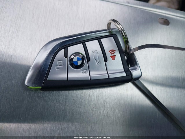 Продажа на аукционе авто 2022 Bmw 750 I Xdrive, vin: WBA7U2C06NCK14553, номер лота: 44825830