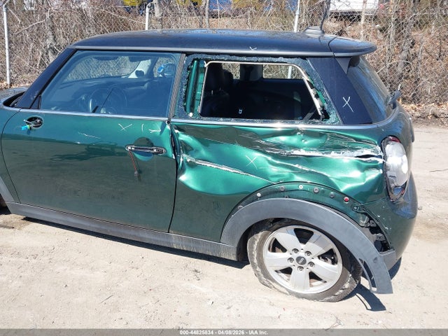 Продажа на аукционе авто 2017 Mini Hardtop Cooper, vin: WMWXP5C36H3C64623, номер лота: 44825834