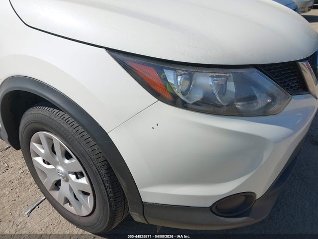 JN1BJ1CRXHW107445 Nissan Rogue Sport S