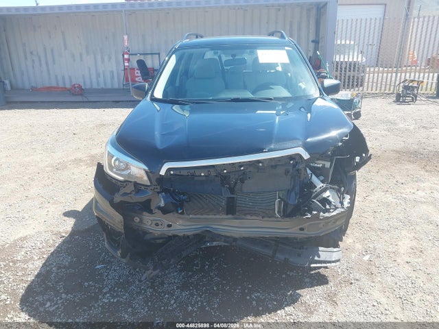 2019 Subaru Forester მანქანა იყიდება აუქციონზე, vin: JF2SKACC2KH518356, აუქციონის ნომერი: 44825898