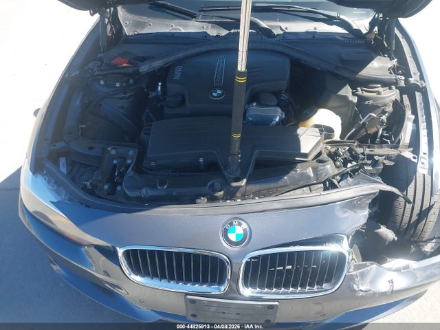 44825913 :رقم المزاد ، WBA3C1C59FK122206 vin ، 2015 Bmw 328i مزاد بيع