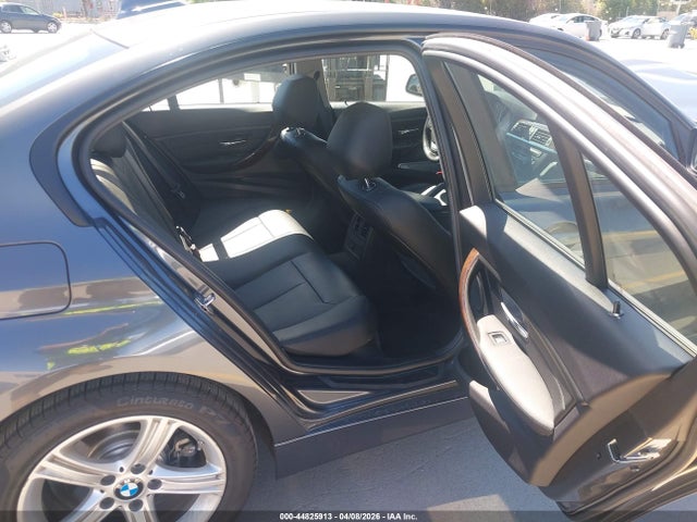 44825913 :رقم المزاد ، WBA3C1C59FK122206 vin ، 2015 Bmw 328i مزاد بيع