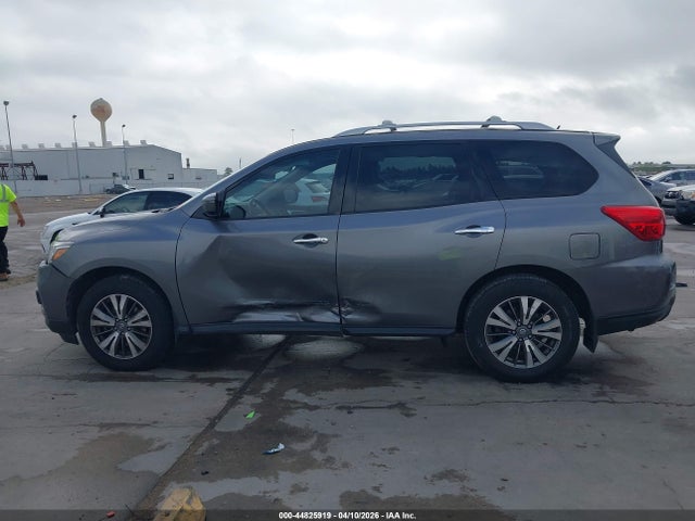 Продажа на аукционе авто 2017 Nissan Pathfinder Sv, vin: 5N1DR2MN5HC626609, номер лота: 44825919