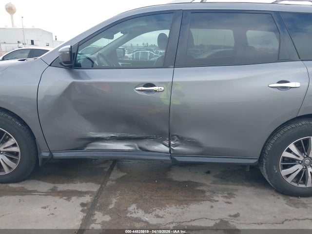 Продажа на аукционе авто 2017 Nissan Pathfinder Sv, vin: 5N1DR2MN5HC626609, номер лота: 44825919