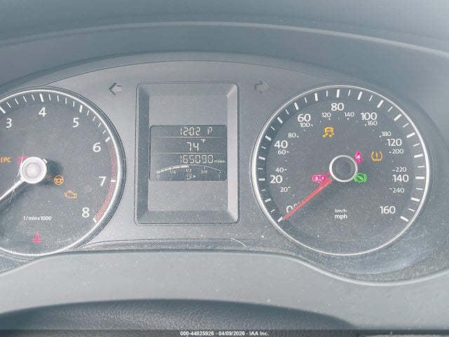 2014 Volkswagen Jetta 1.8t Se მანქანა იყიდება აუქციონზე, vin: 3VWD07AJ2EM281835, აუქციონის ნომერი: 44825926