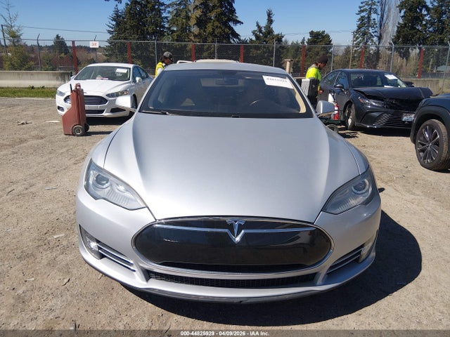 Продаж на аукціоні авто 2013 Tesla Model S, vin: 5YJSA1AC2DFP10738, номер лоту: 44825929