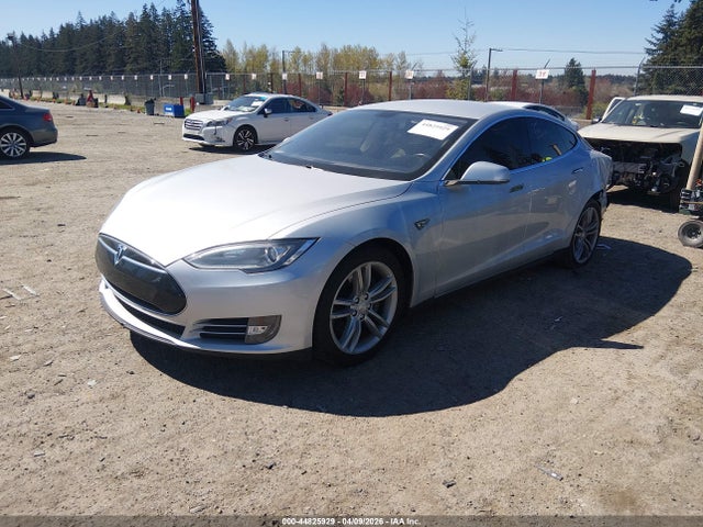 Продаж на аукціоні авто 2013 Tesla Model S, vin: 5YJSA1AC2DFP10738, номер лоту: 44825929