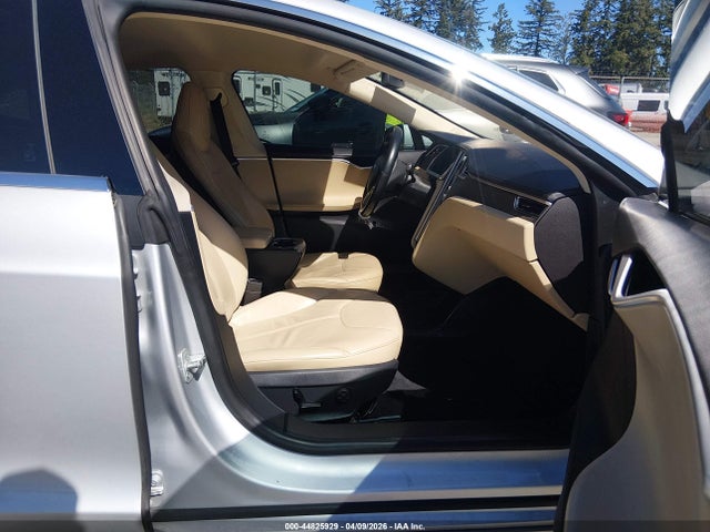 Продаж на аукціоні авто 2013 Tesla Model S, vin: 5YJSA1AC2DFP10738, номер лоту: 44825929