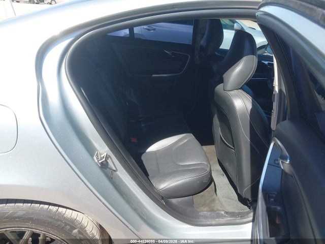 YV126MFLXJ2451498 Volvo S60 T5 Dynamic