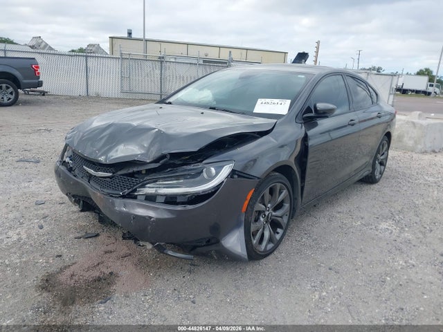 2015 Chrysler 200 S მანქანა იყიდება აუქციონზე, vin: 1C3CCCBG5FN526222, აუქციონის ნომერი: 44826147