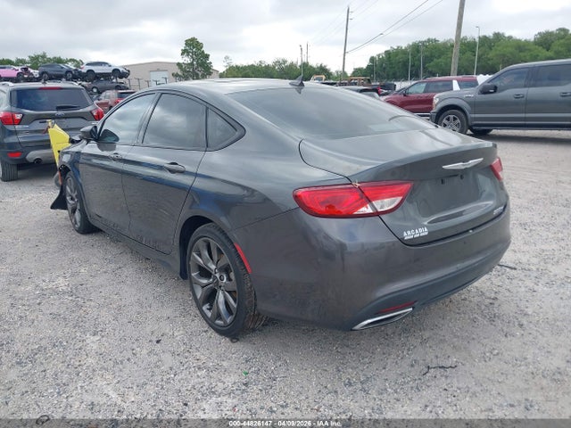 2015 Chrysler 200 S მანქანა იყიდება აუქციონზე, vin: 1C3CCCBG5FN526222, აუქციონის ნომერი: 44826147