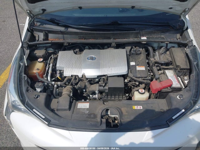 JTDKBRFU3J3072182 Toyota Prius Two