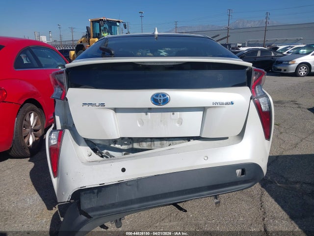 JTDKBRFU3J3072182 Toyota Prius Two