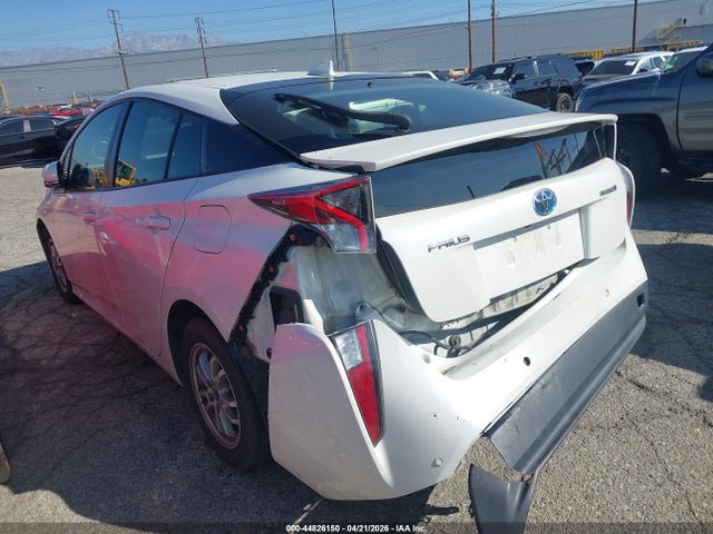 JTDKBRFU3J3072182 Toyota Prius Two