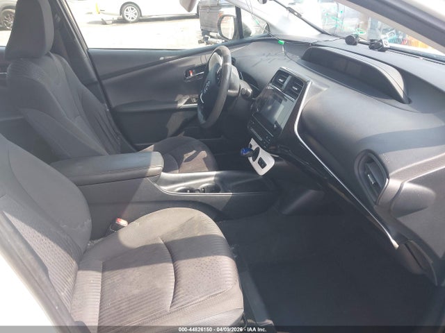 JTDKBRFU3J3072182 Toyota Prius Two