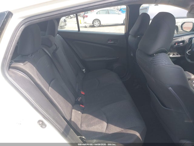 JTDKBRFU3J3072182 Toyota Prius Two