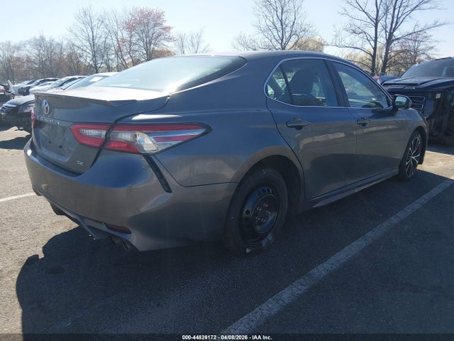 Продаж на аукціоні авто 2018 Toyota Camry Se, vin: 4T1B11HK7JU652637, номер лоту: 44826172
