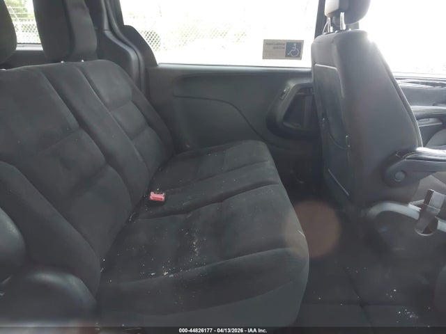 44826177 :رقم المزاد ، 2C4RDGBG1JR152939 vin ، 2018 Dodge Grand Caravan Se Plus مزاد بيع