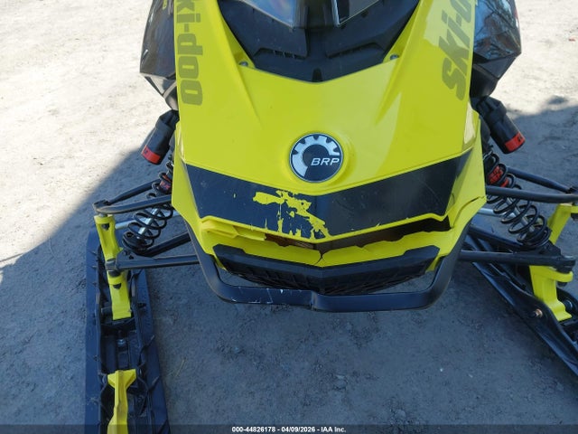 Ski-Doo Renegade X 850 2022 2BPSULNV2NV000167 Image 6