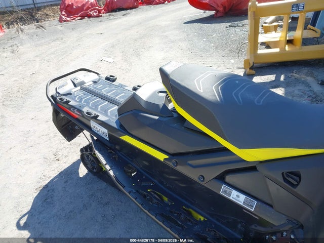 Ski-Doo Renegade X 850 2022 2BPSULNV2NV000167 Image 8