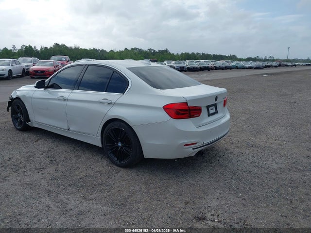 44826192 :رقم المزاد ، WBA8B9C34HK886005 vin ، 2017 Bmw 330i مزاد بيع