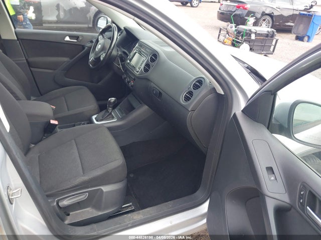 2015 VOLKSWAGEN TIGUAN WVGAV7AX0FW547202 Photo 4