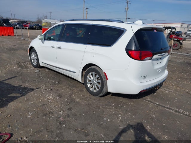 2018 Chrysler Pacifica Touring L Plus მანქანა იყიდება აუქციონზე, vin: 2C4RC1EG4JR312422, აუქციონის ნომერი: 44826279